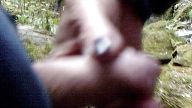 Papa surpris porno anime francais en se branlant dans le jacuzzi