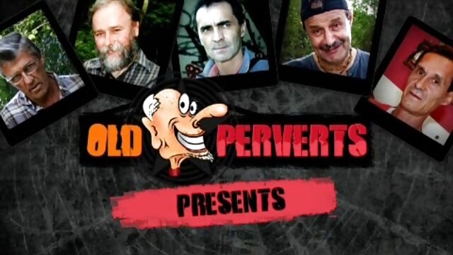 Fizruk pet deux bâtons pour le test extrait film porno italien