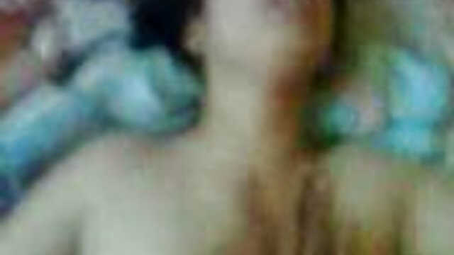 Jeune lesbienne insatiable lèche la film porno en francais 2018 chatte d'une brune adulte