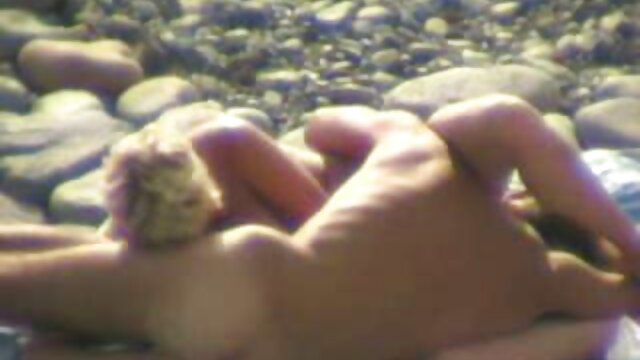 Inséré bite profonde et film porno complet gratuit en français sperme dans la chatte