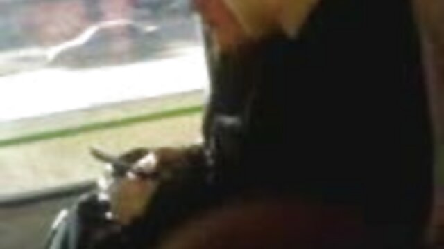 Lave sa petite xxx vidéos français amie