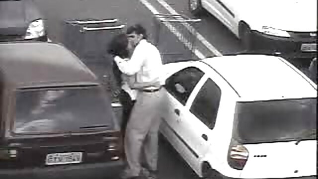 Un vieil free porno en francais homme dépravé a accroché une blonde