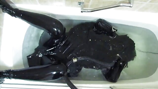 Sexe anal à la porno francais hentai maison privée d'un couple marié russe