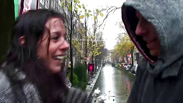 Des étudiants de première année ont organisé une orgie film french xxx échangiste avec des camarades de classe