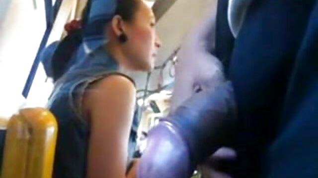 Fille aux seins énormes film porno scenario francais sur webcam