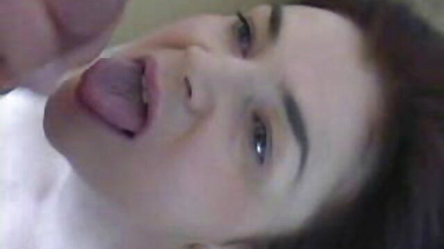 Chatte solo dans un faux vagin site de porno en français