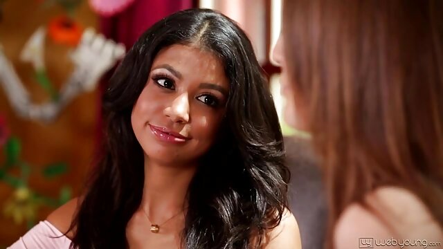 Un mec mince baise impudemment une femme mature et film porno francais prof juteuse dans la salle de bain