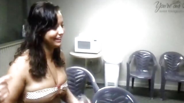 Hôtesse de l'air french family film porno sucer