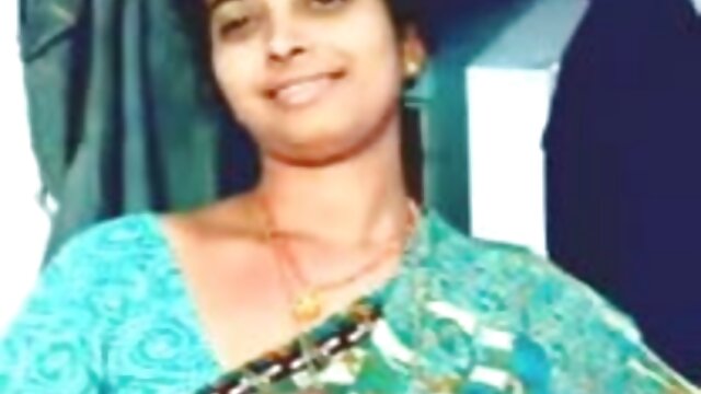 Après une querelle, des copines minces se maquillent avec film x francais tukif du sexe lesbien doux